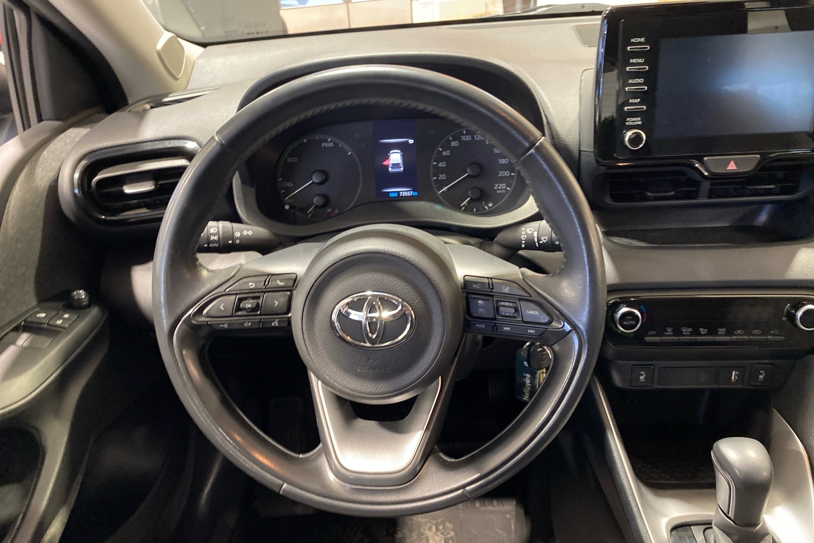 TOYOTA Yaris 2021