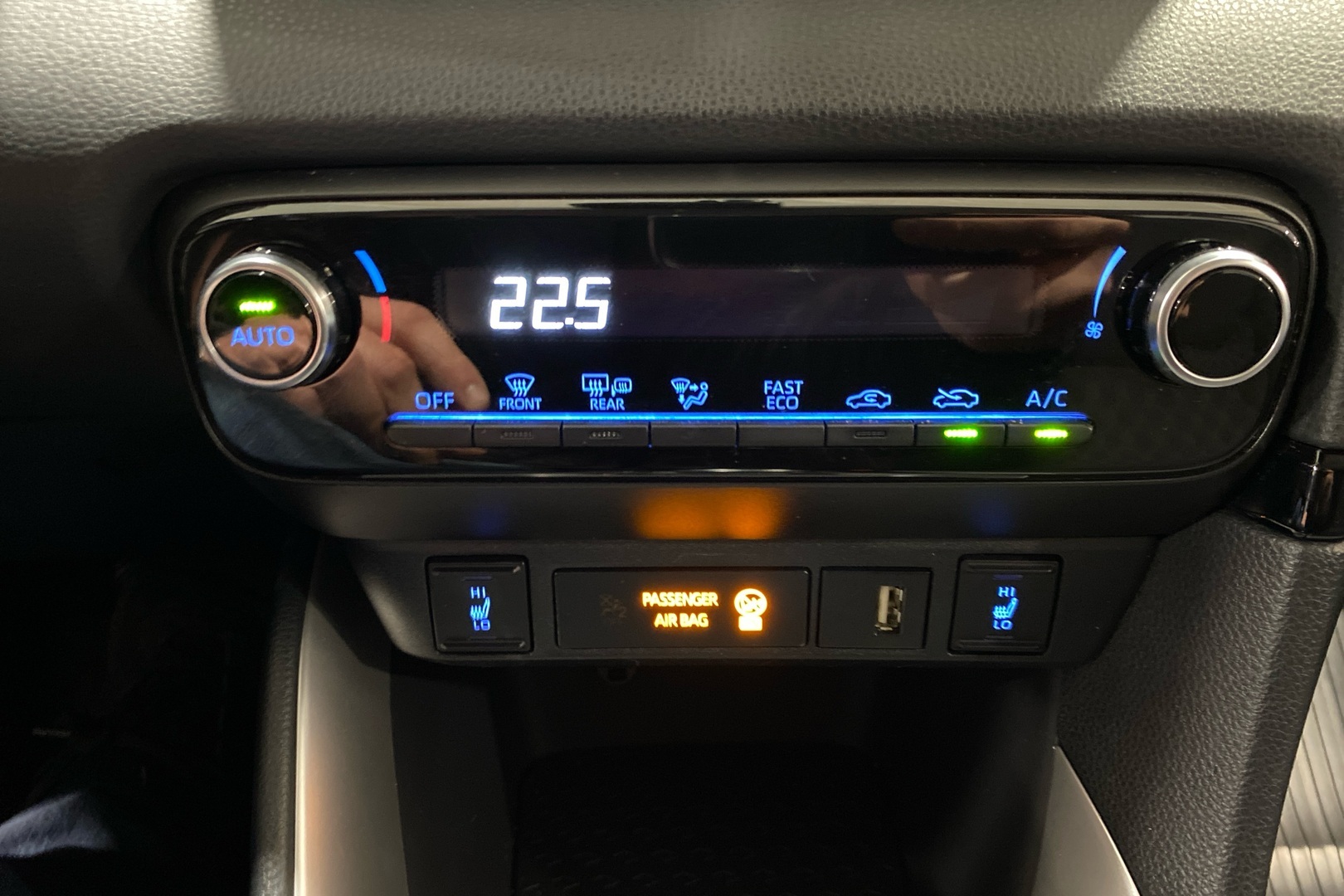 TOYOTA Yaris 2021