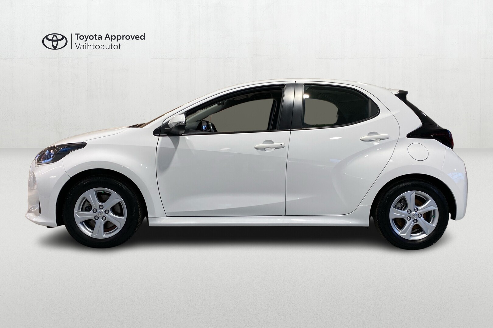 TOYOTA Yaris 2021
