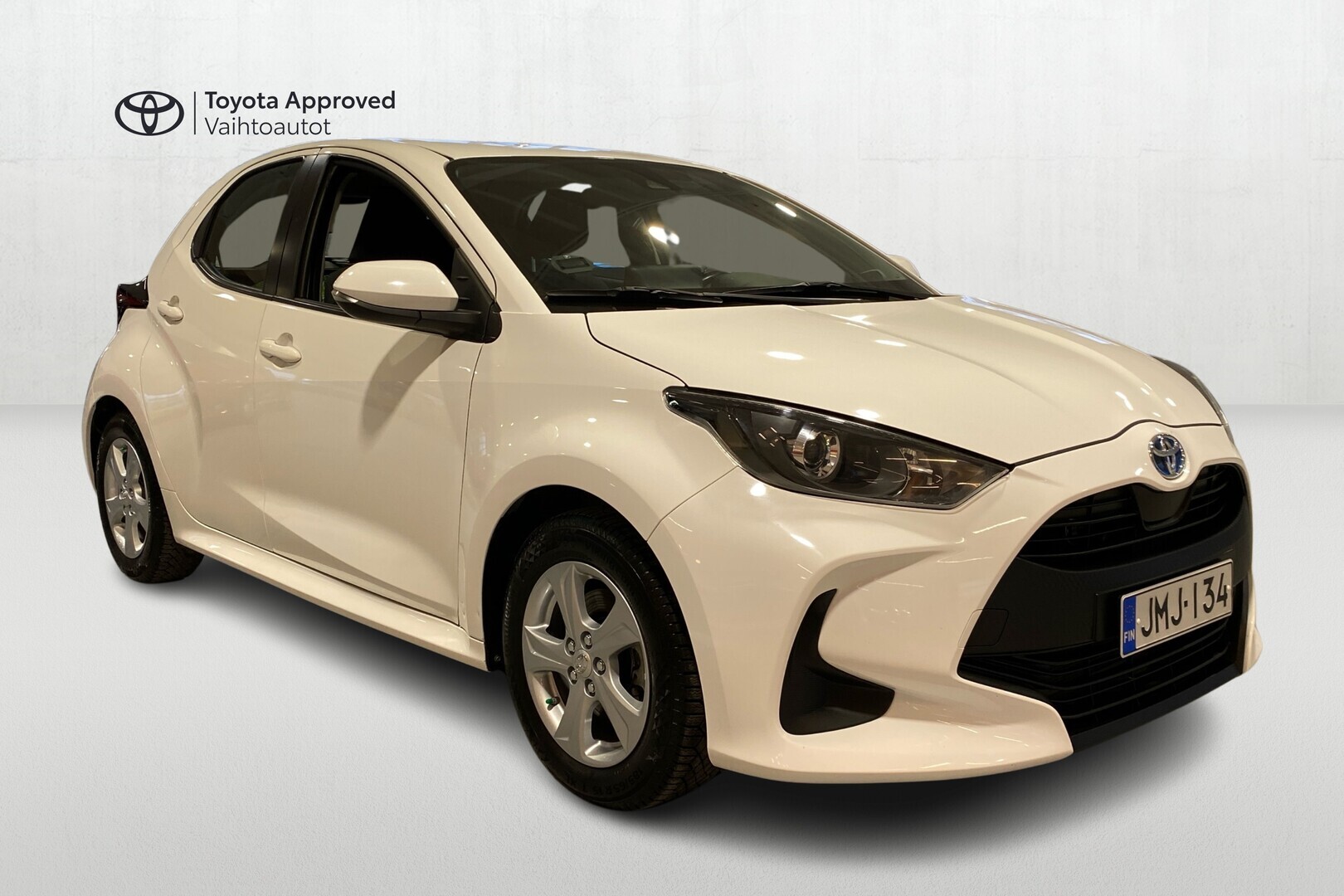 TOYOTA Yaris 2021
