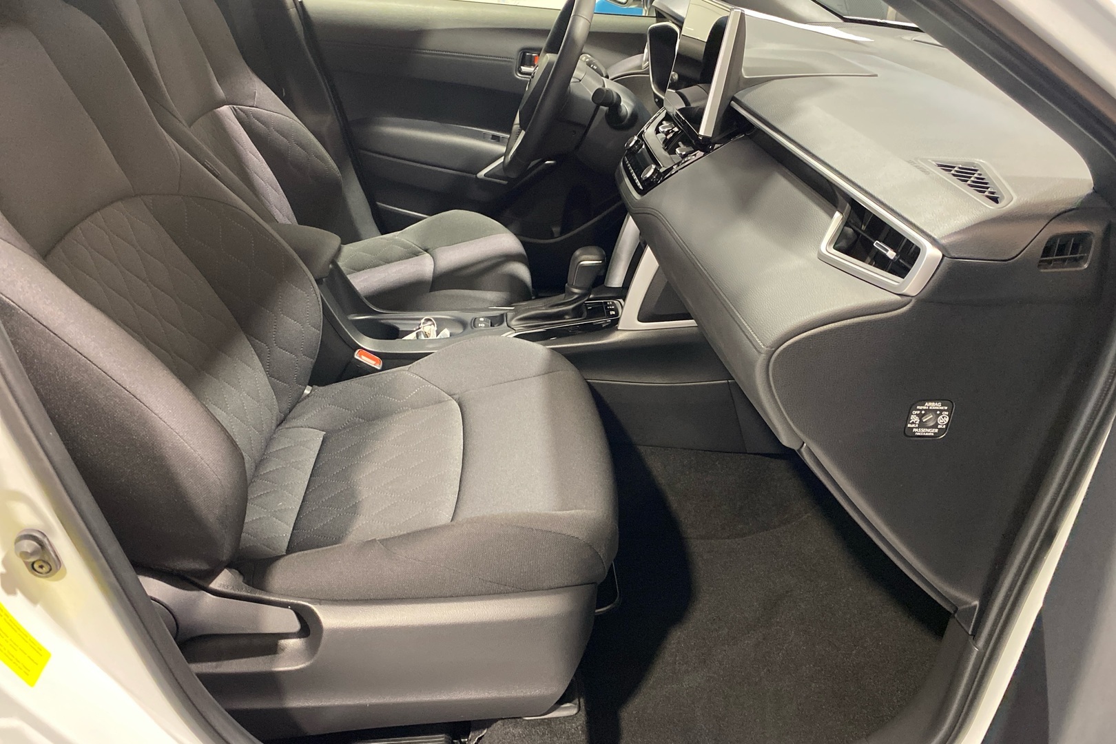 TOYOTA Corolla Cross 2025