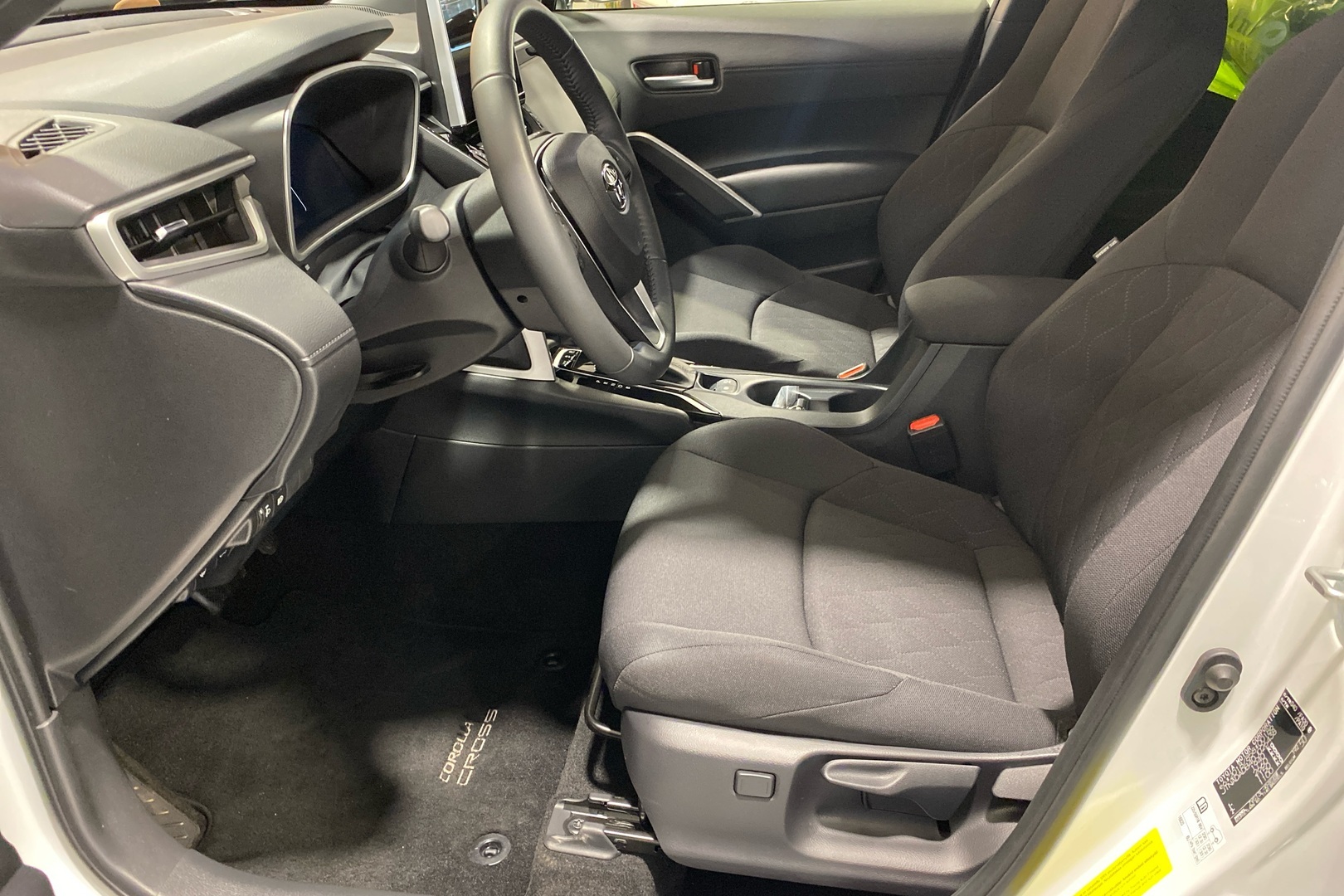 TOYOTA Corolla Cross 2025