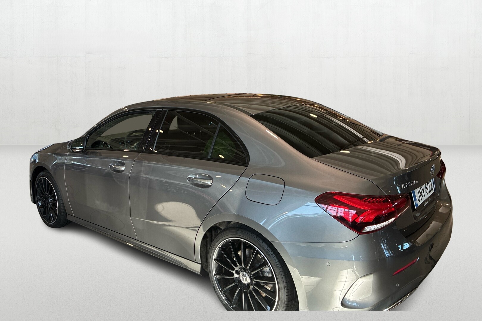 MERCEDES-BENZ A 2021