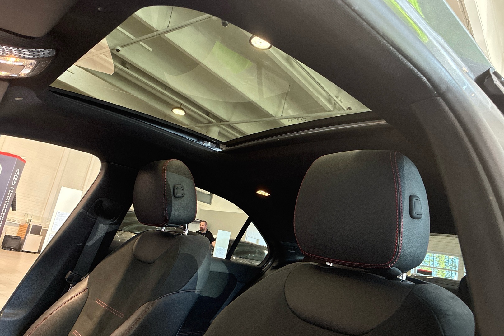 MERCEDES-BENZ A 2021