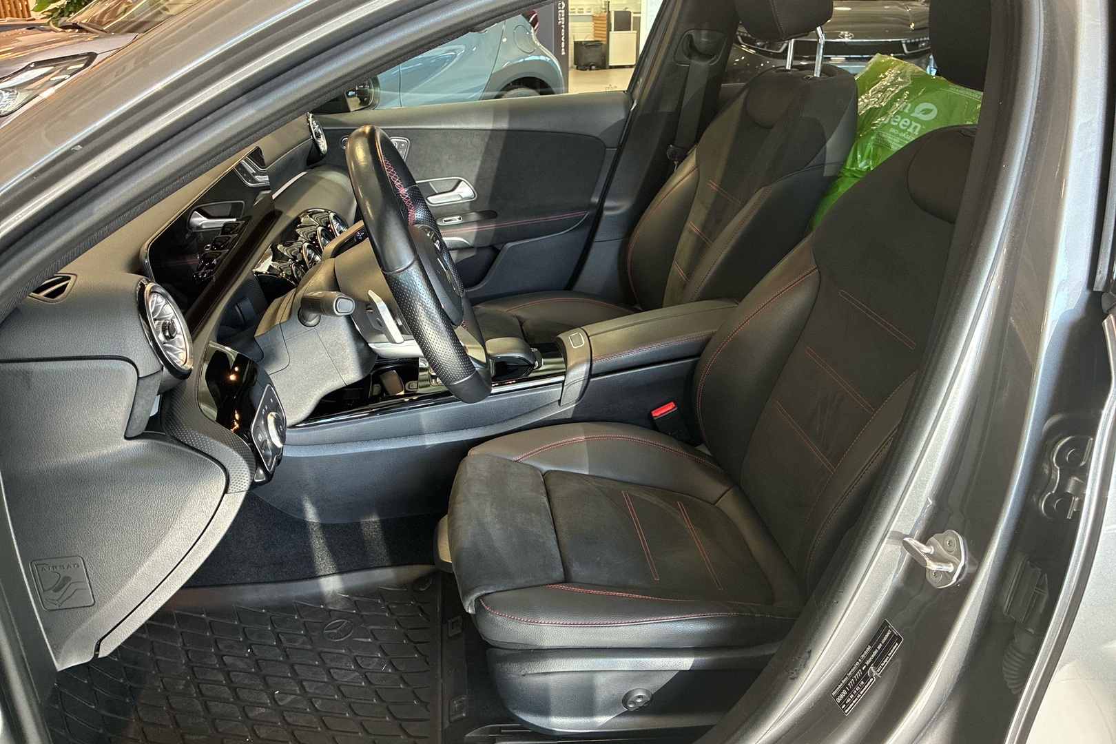 MERCEDES-BENZ A 2021