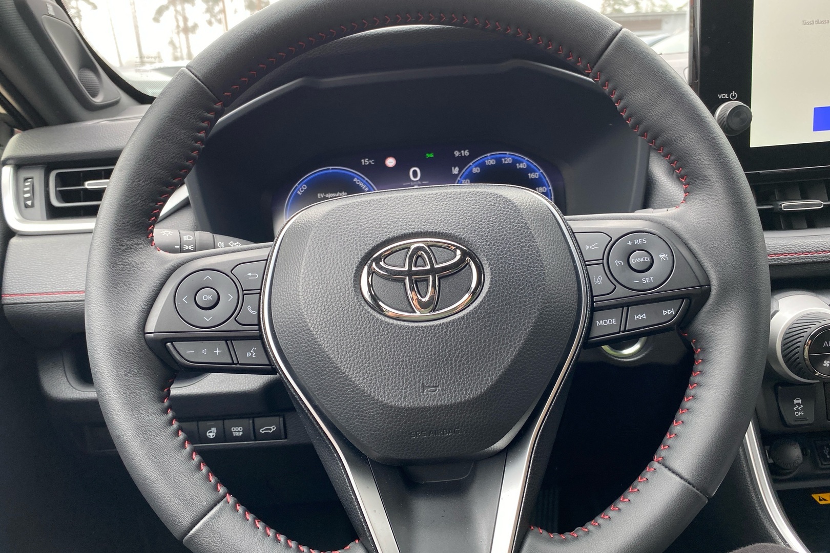 TOYOTA RAV4 Plug-in 2025