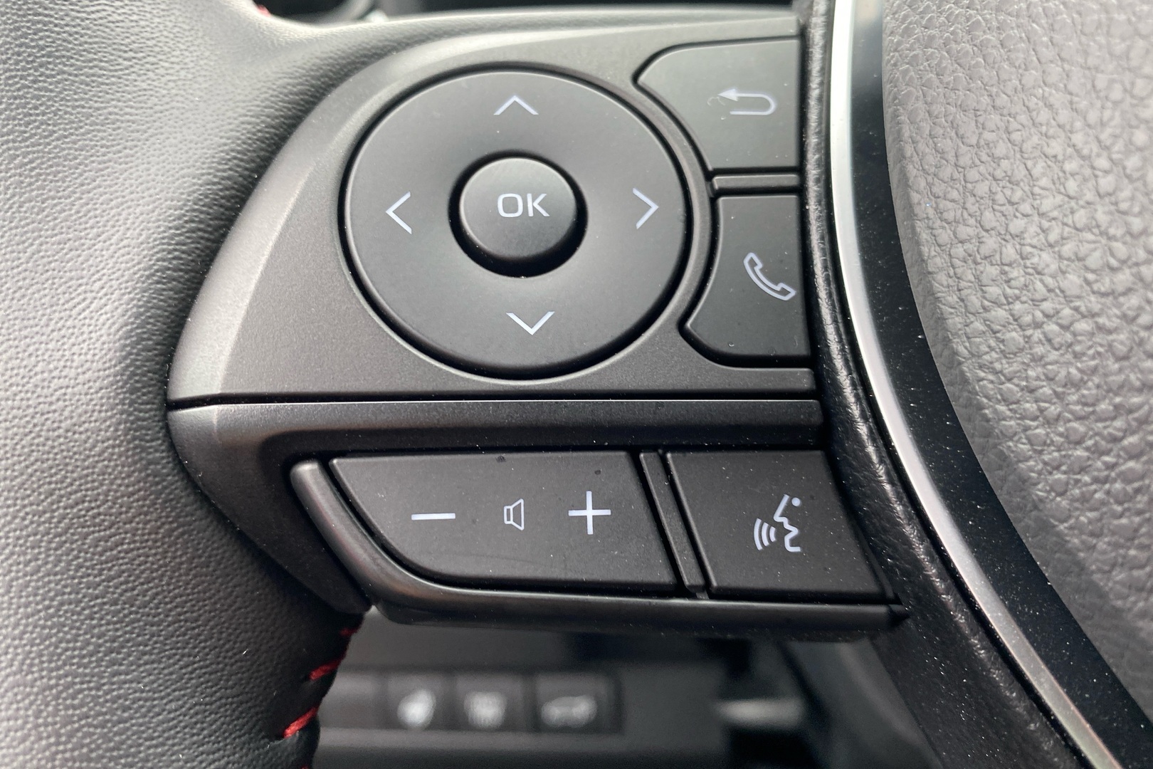 TOYOTA RAV4 Plug-in 2025