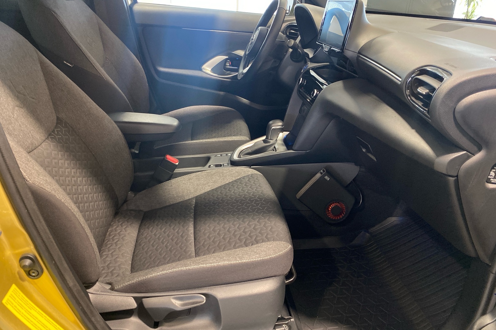 TOYOTA Yaris Cross 2023