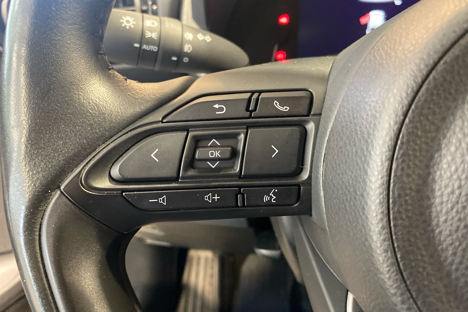 TOYOTA Yaris Cross 2023