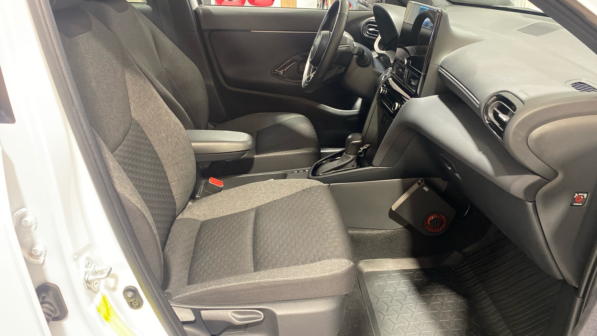 TOYOTA Yaris Cross 2024