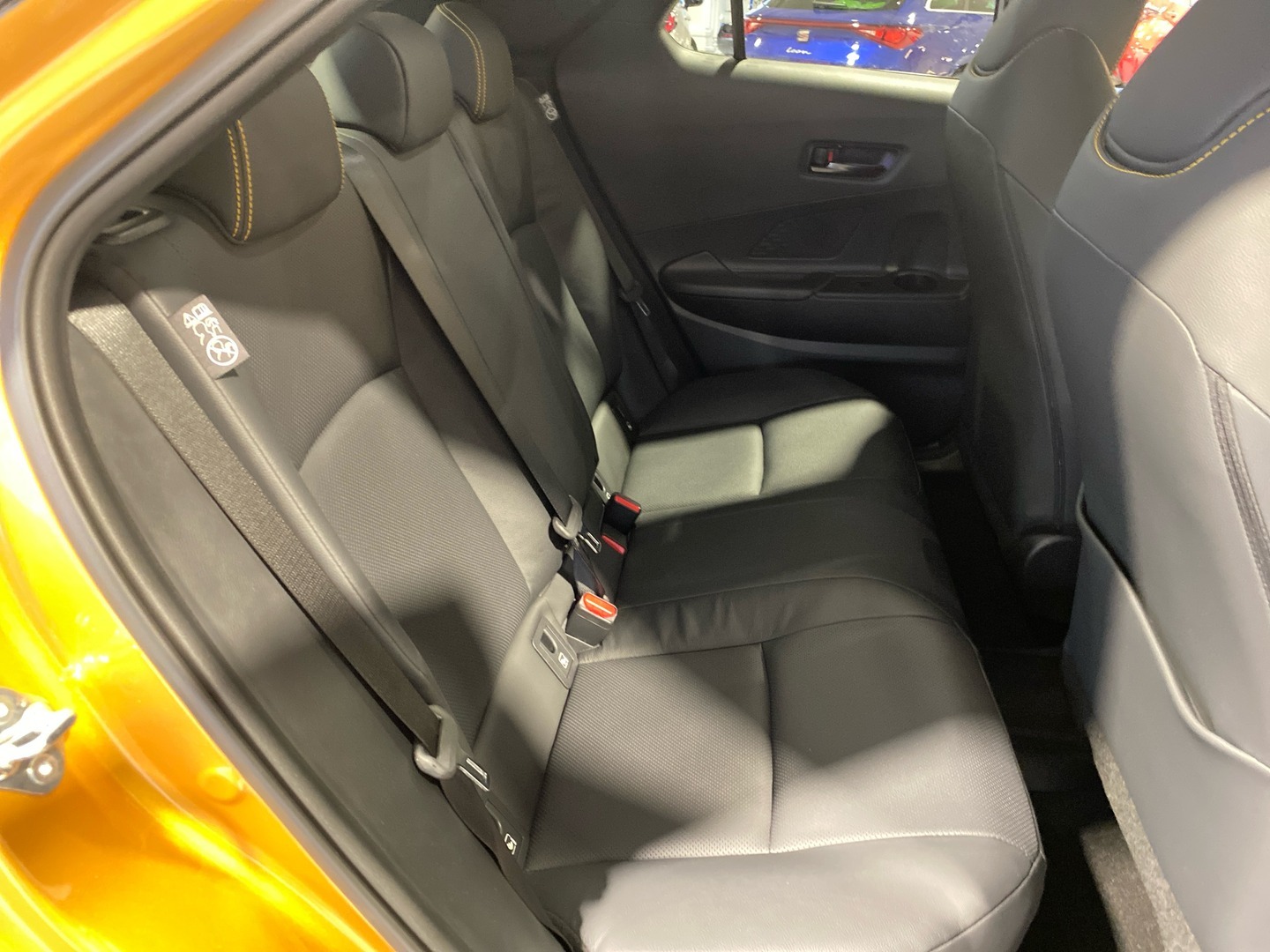 TOYOTA C-HR 2024