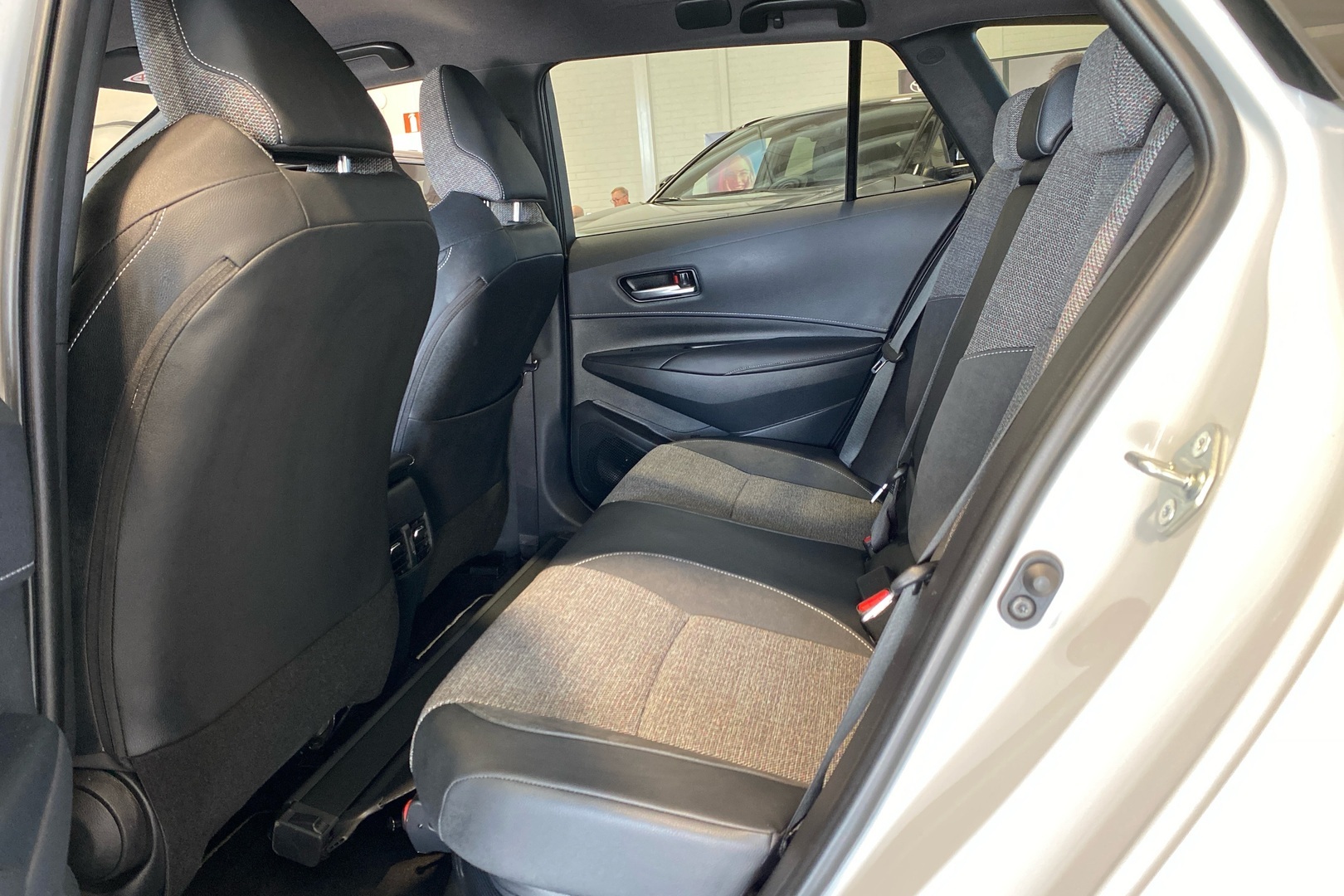 TOYOTA Corolla 2025