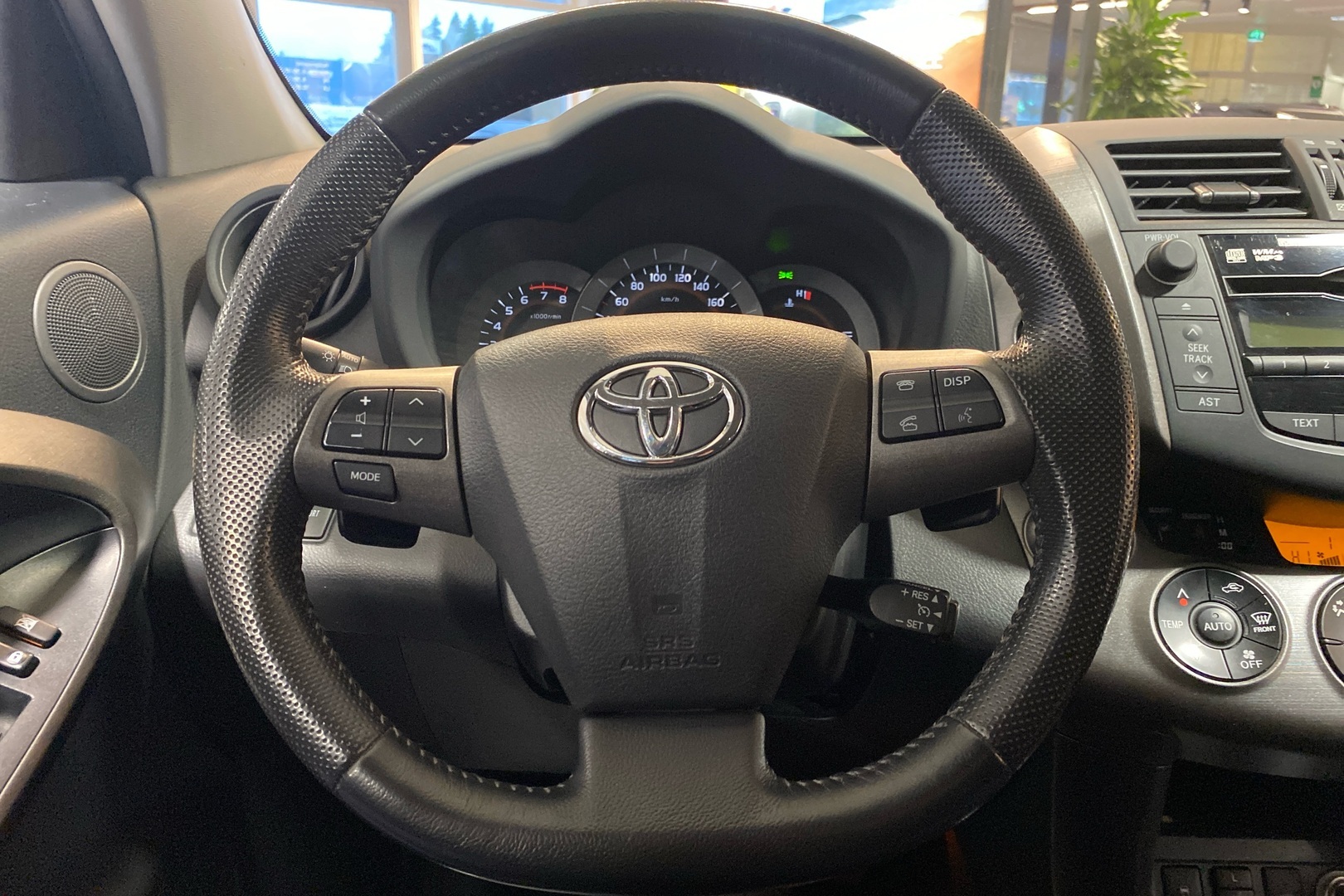 TOYOTA RAV4 2010