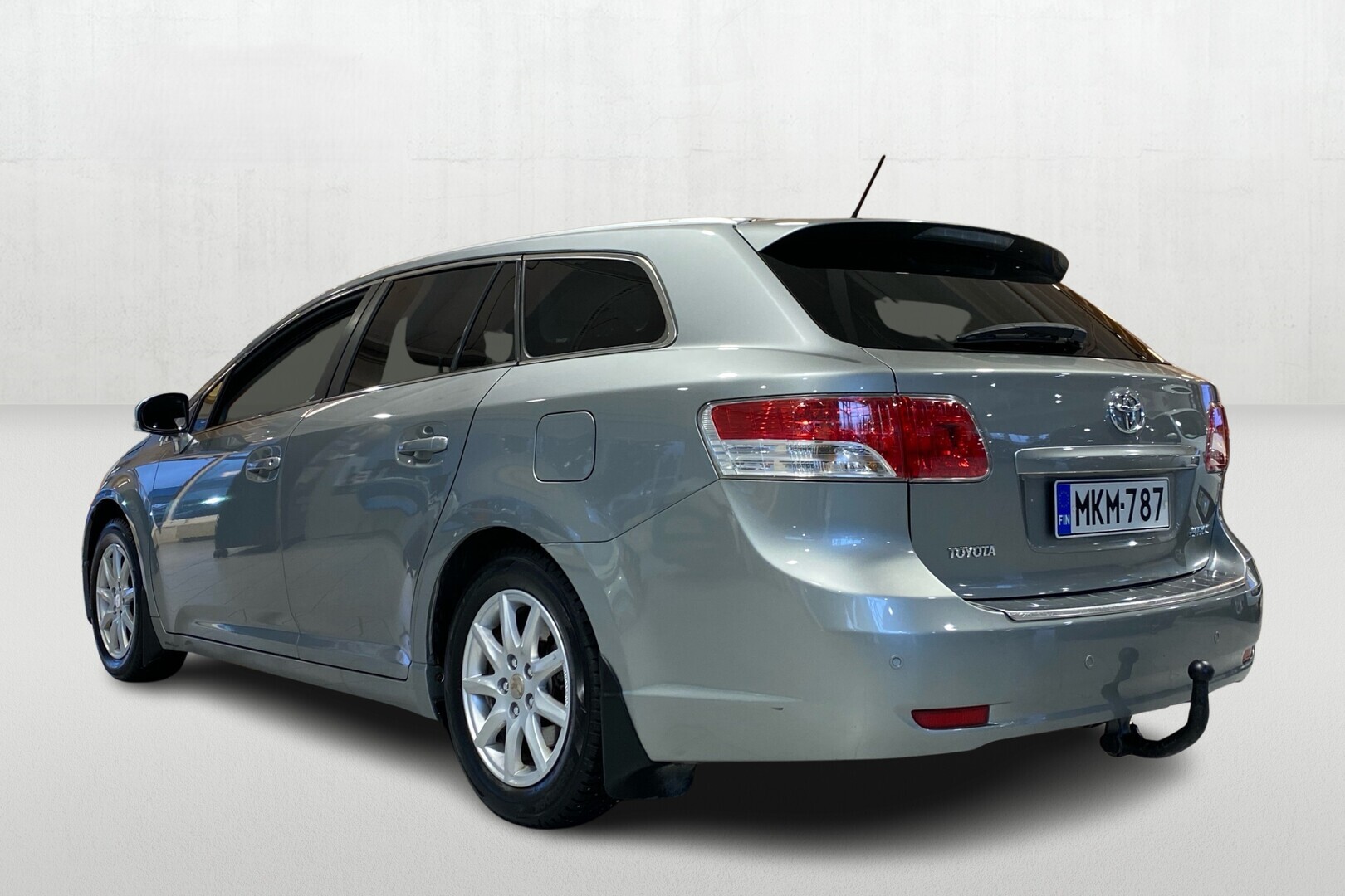 TOYOTA Avensis 2011