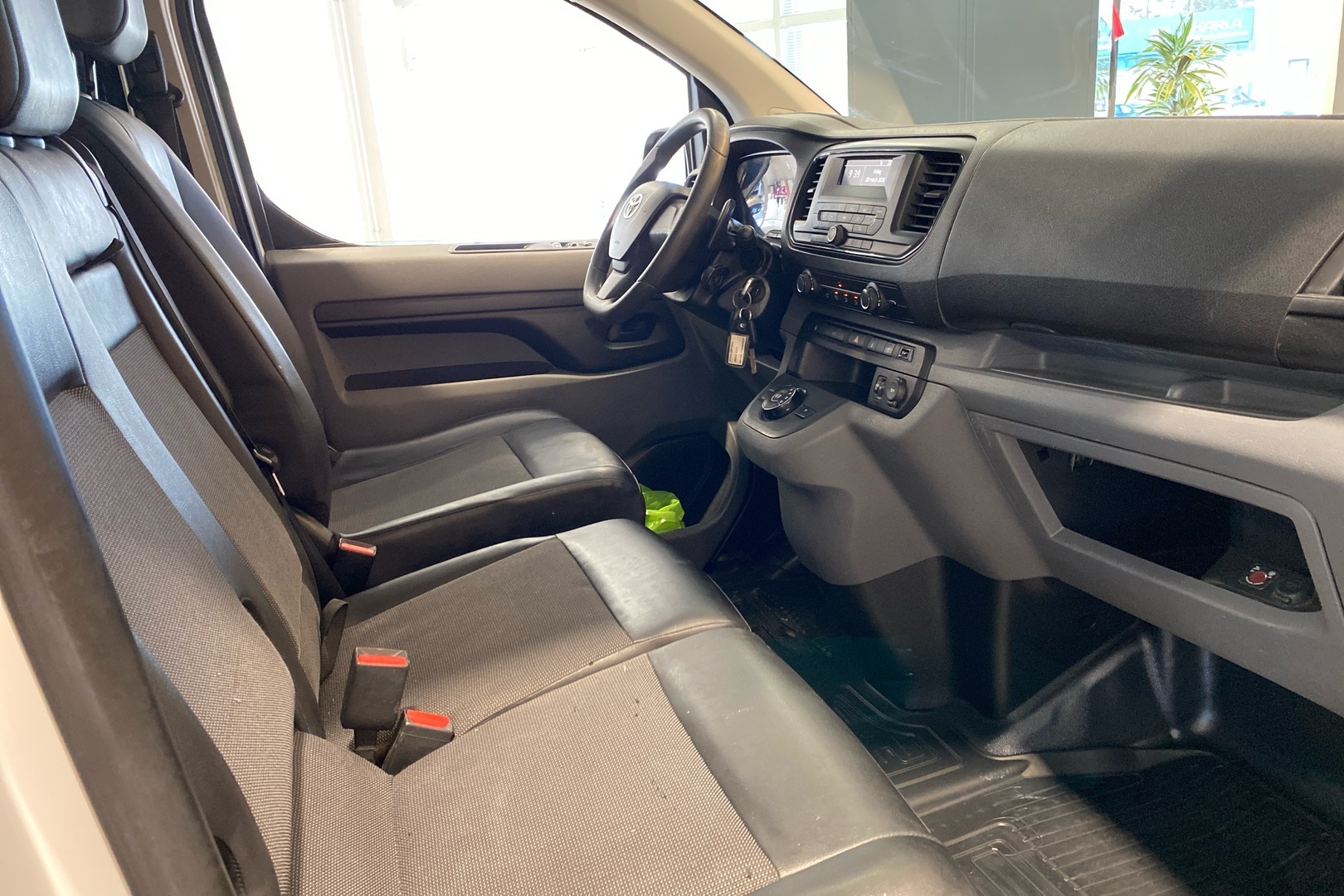 TOYOTA Proace 2017