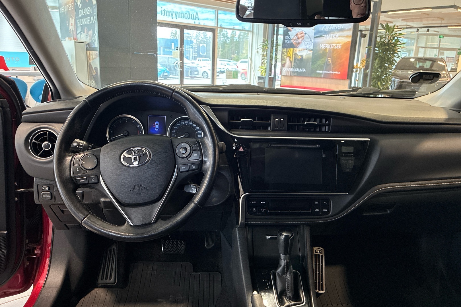 TOYOTA Corolla 2018