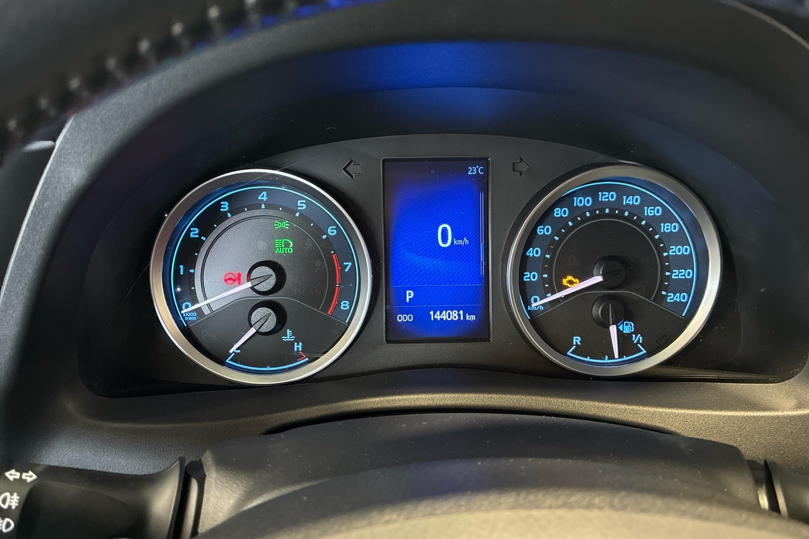 TOYOTA Corolla 2018
