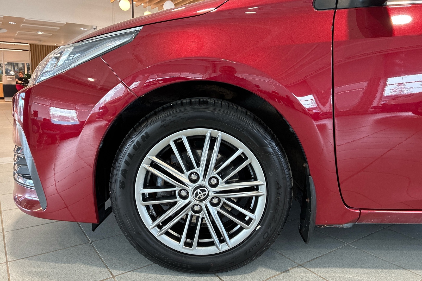 TOYOTA Corolla 2018