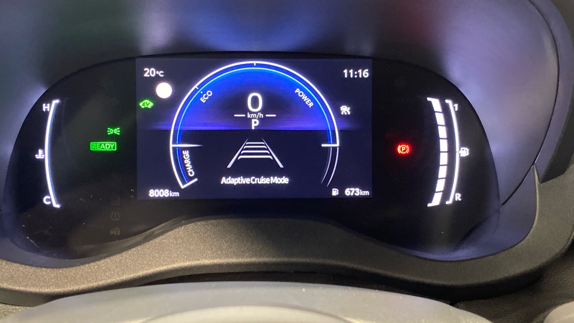 TOYOTA Yaris Cross 2025