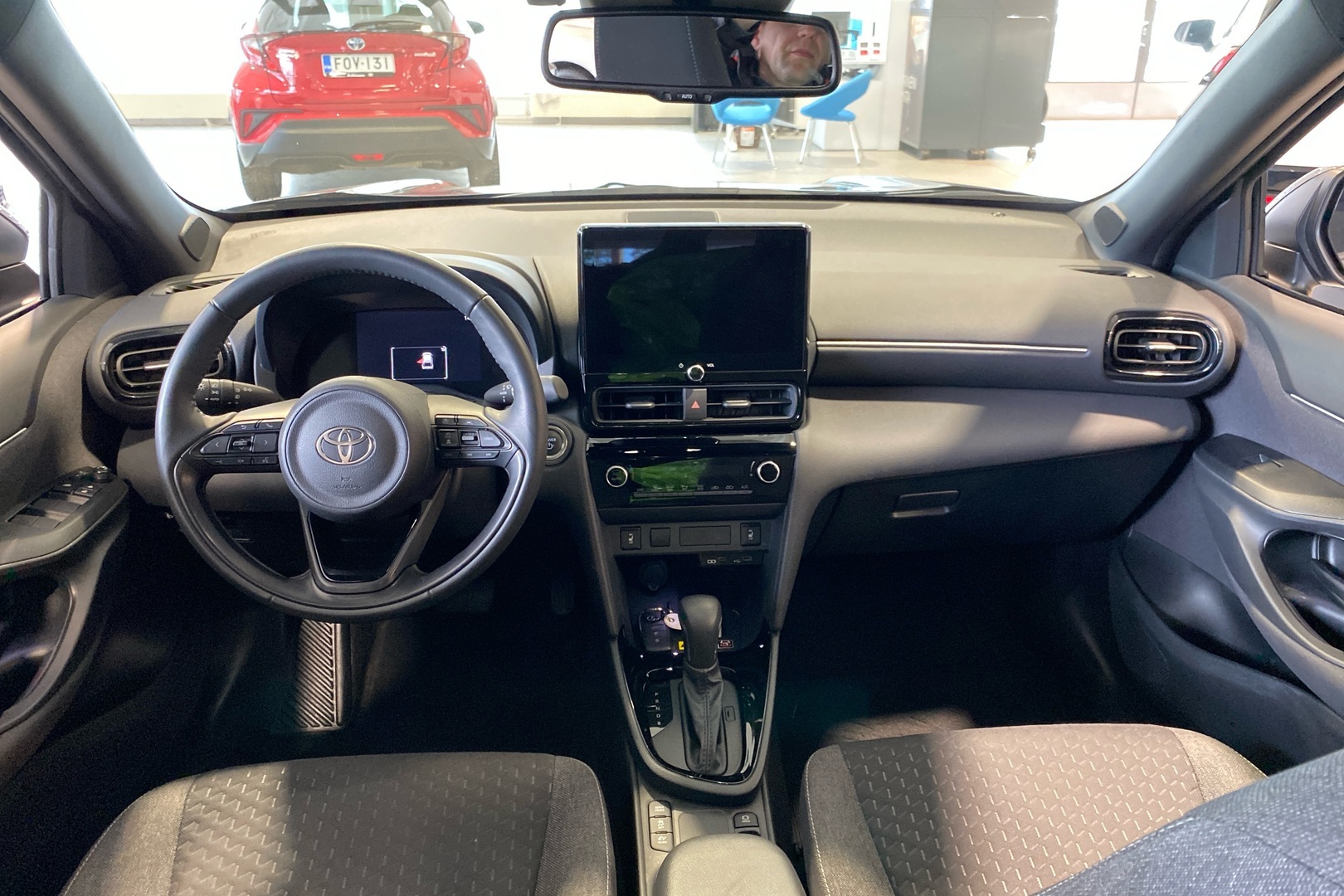 TOYOTA Yaris Cross 2025