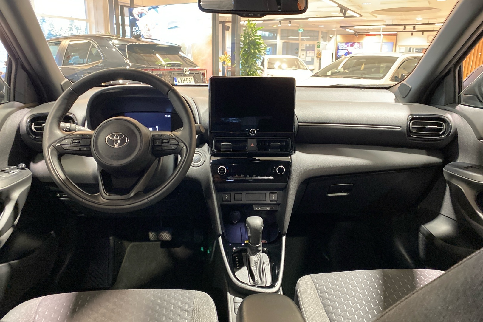 TOYOTA Yaris Cross 2025