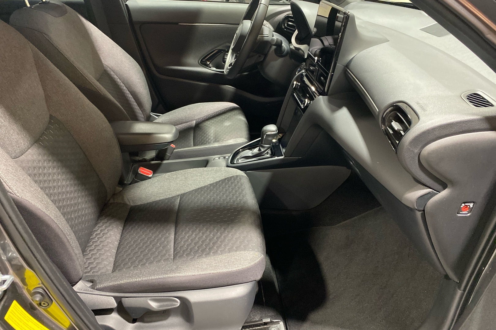 TOYOTA Yaris Cross 2025