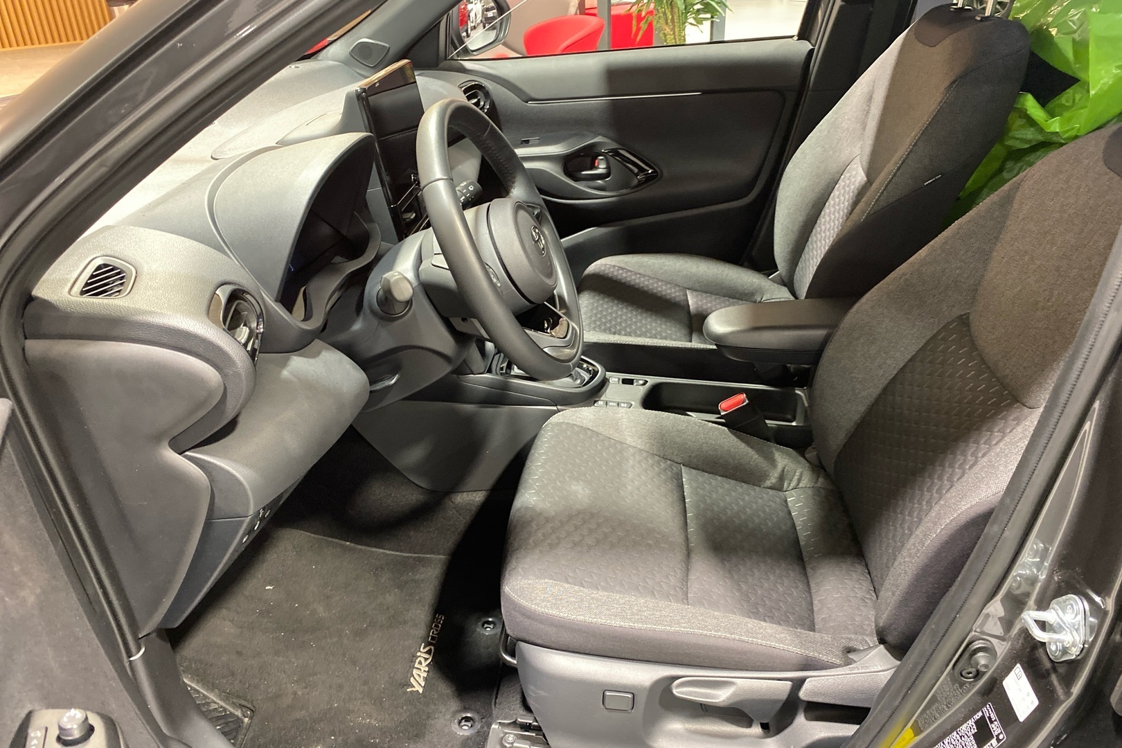 TOYOTA Yaris Cross 2025