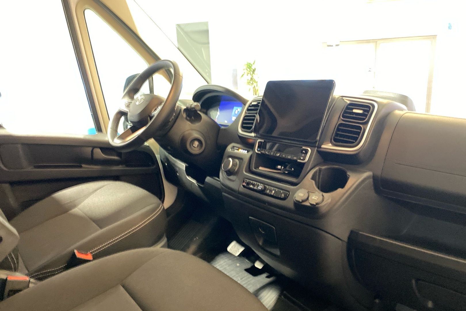 TOYOTA Proace MAX 2025