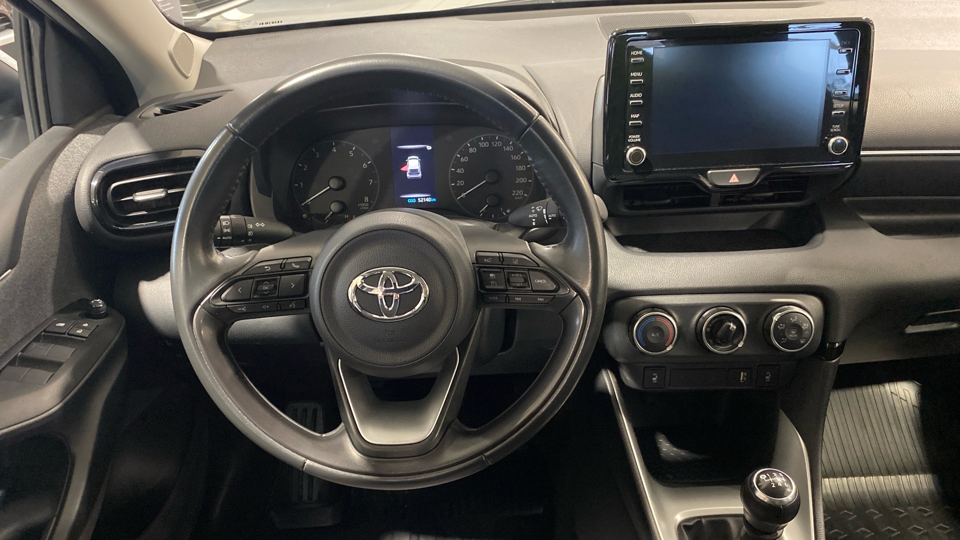 TOYOTA Yaris 2021