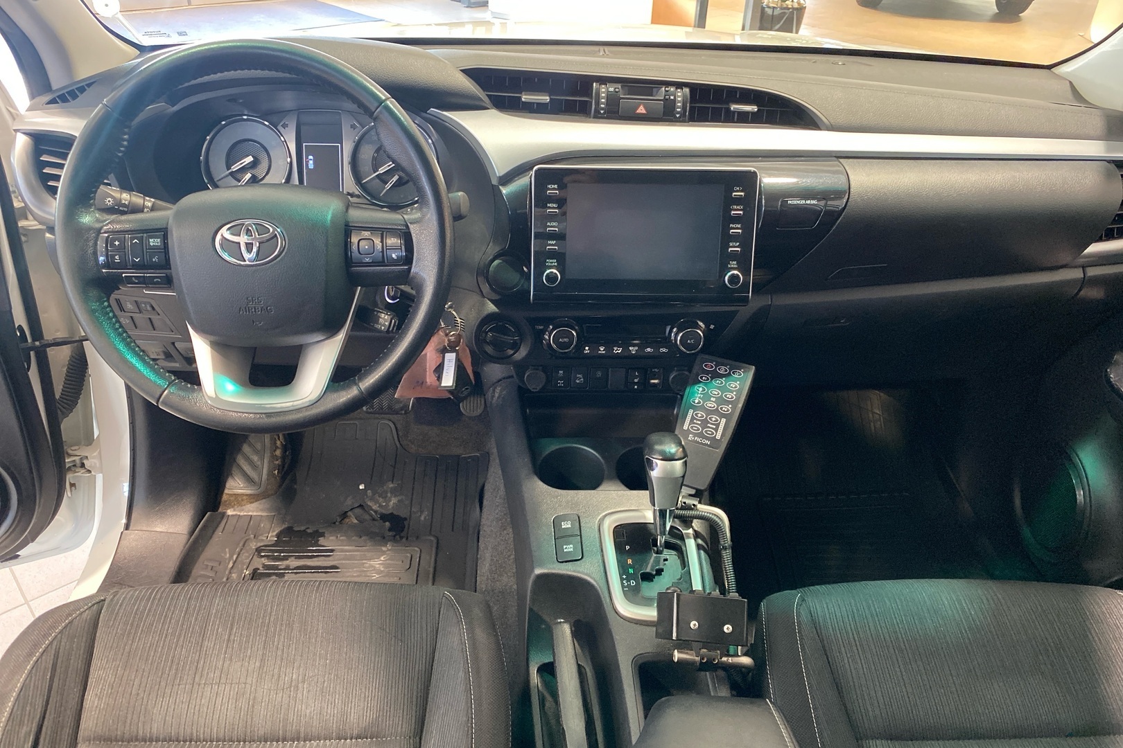 TOYOTA Hilux 2021