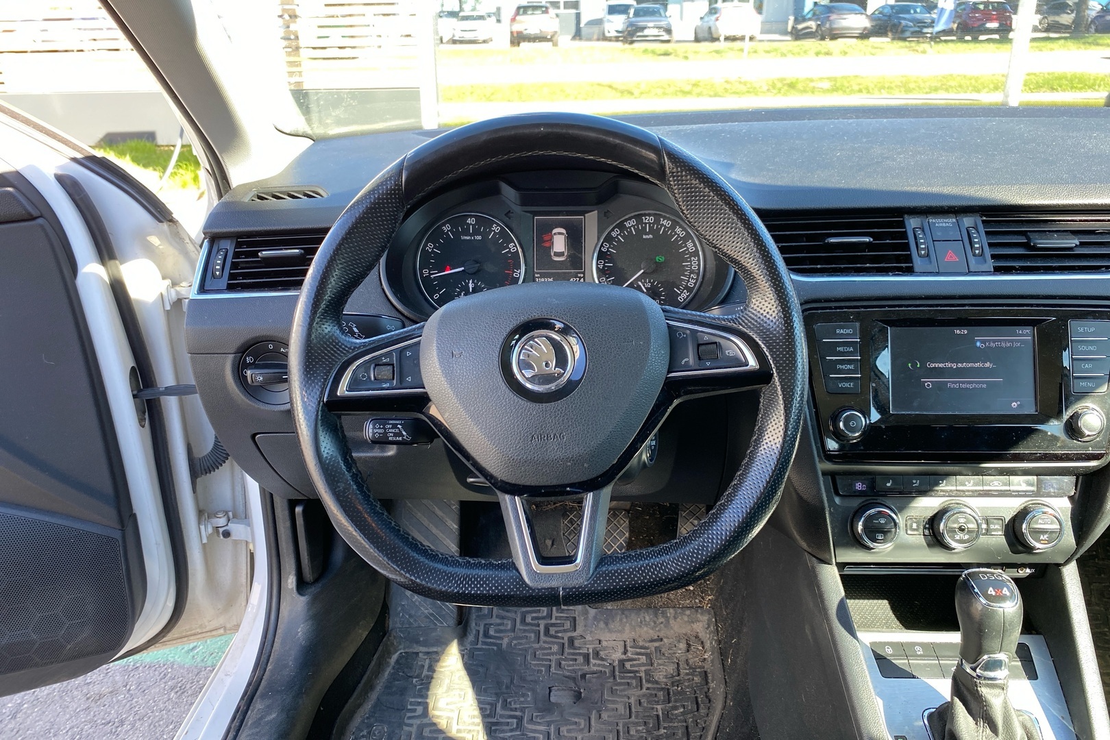 SKODA Octavia 2014