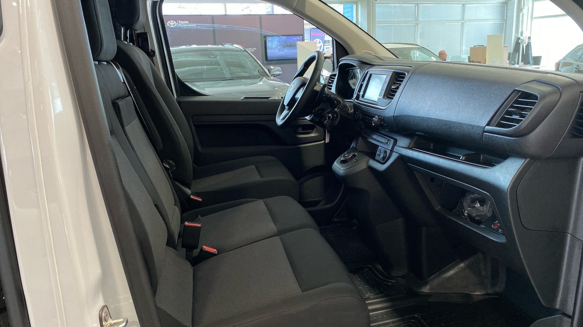 TOYOTA PROACE 2024