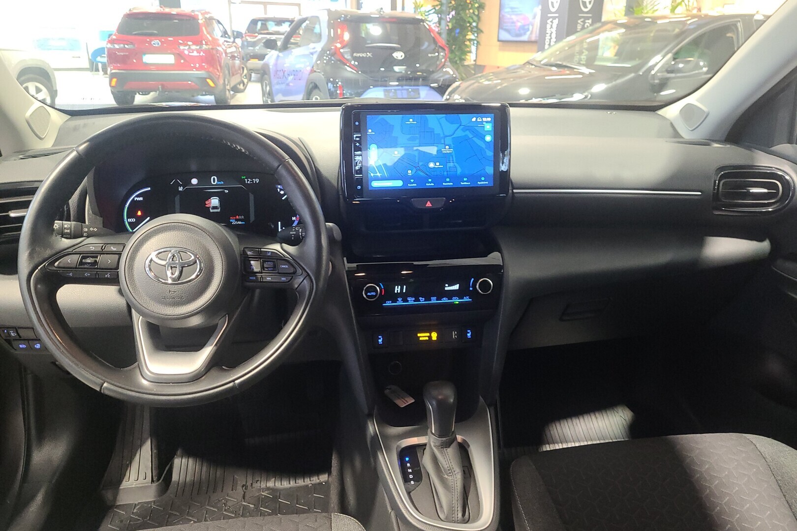 TOYOTA Yaris Cross 2023