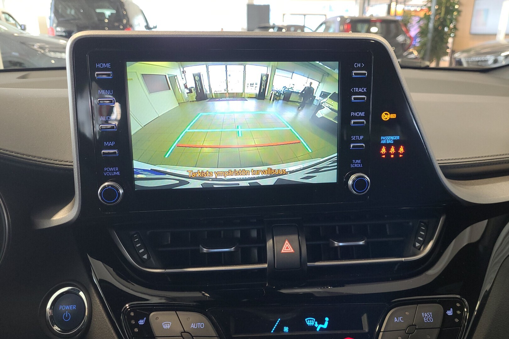 TOYOTA C-HR 2023