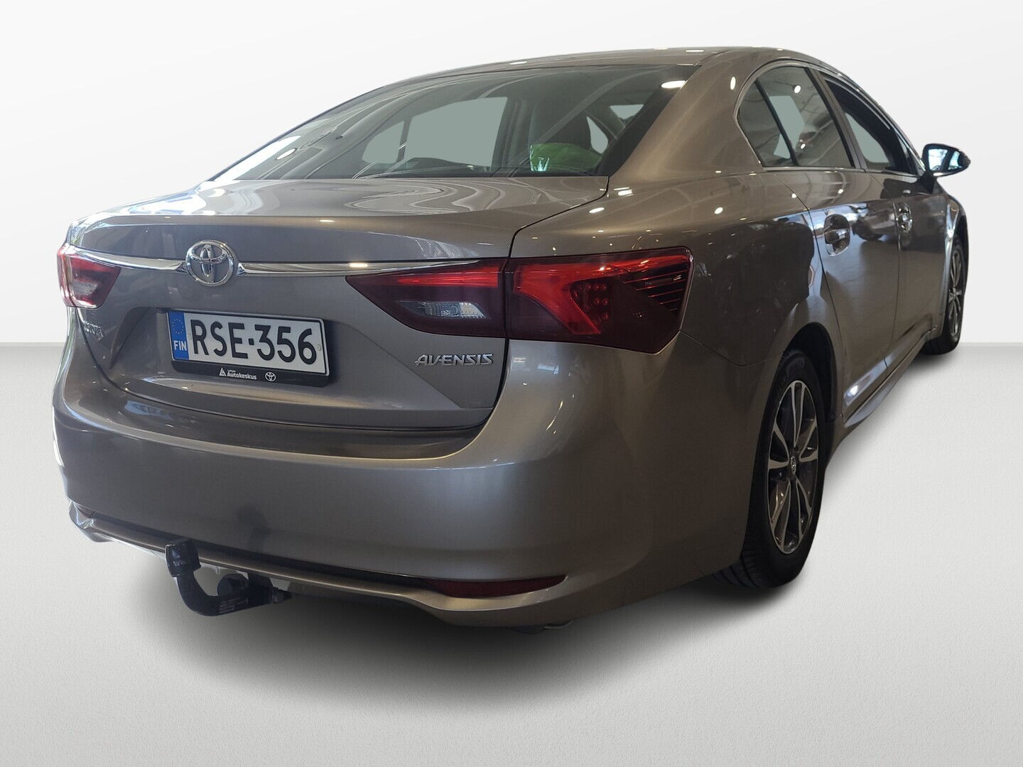 TOYOTA Avensis 2015