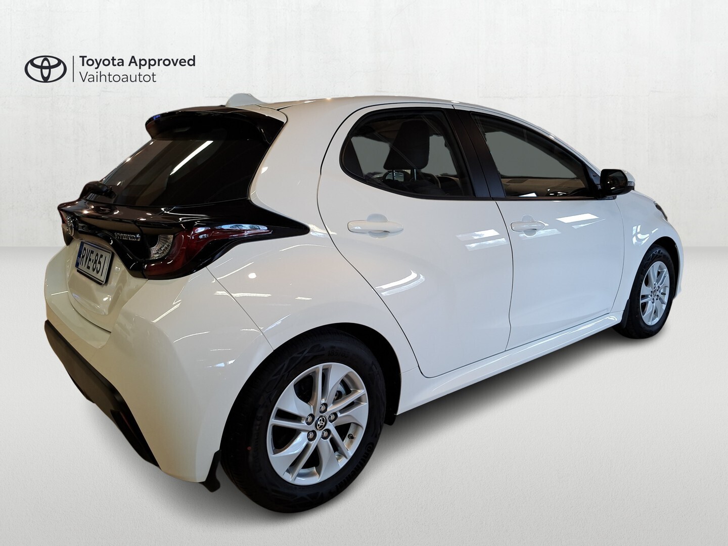 TOYOTA Yaris 2023