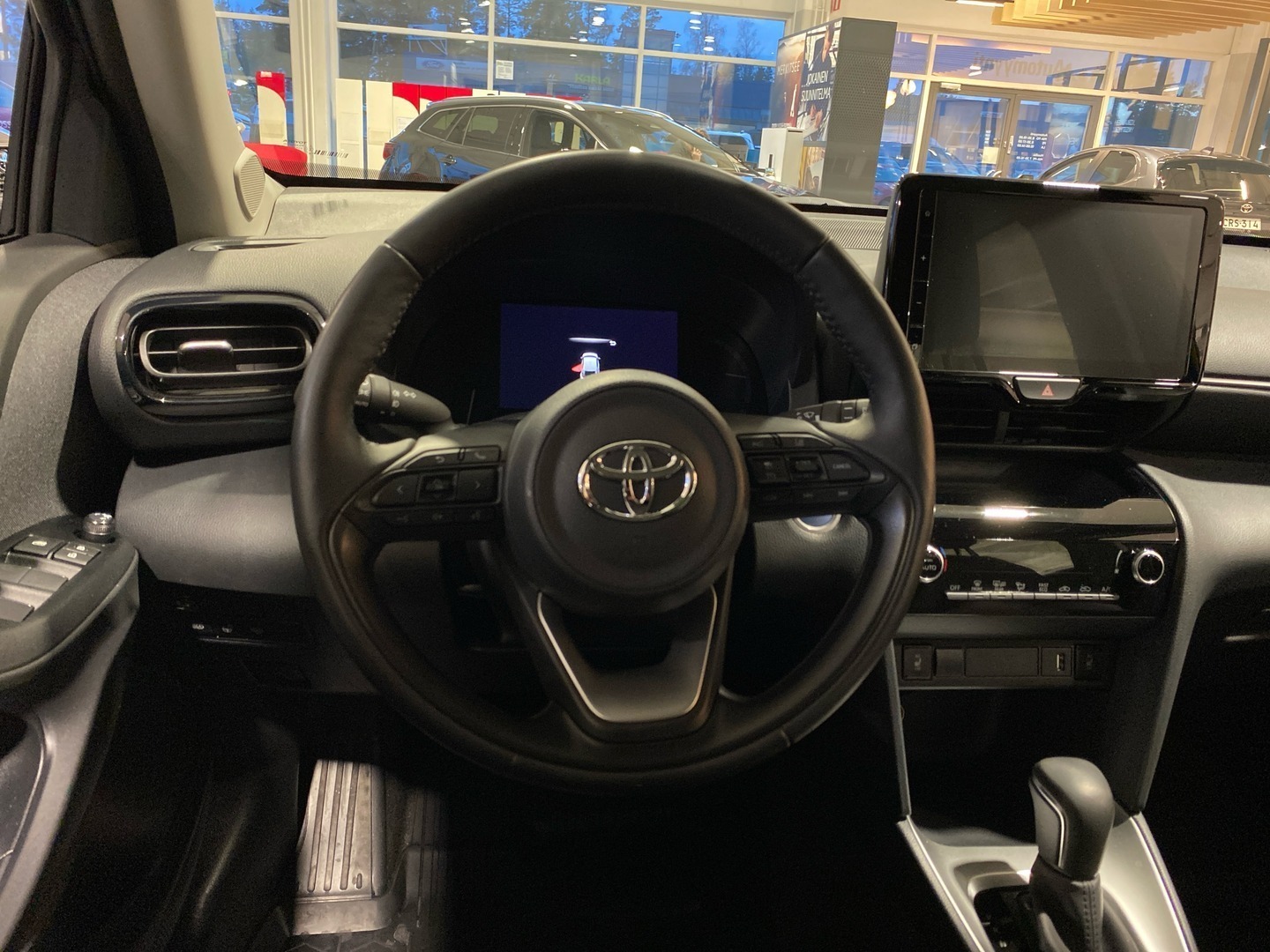 TOYOTA Yaris Cross 2024