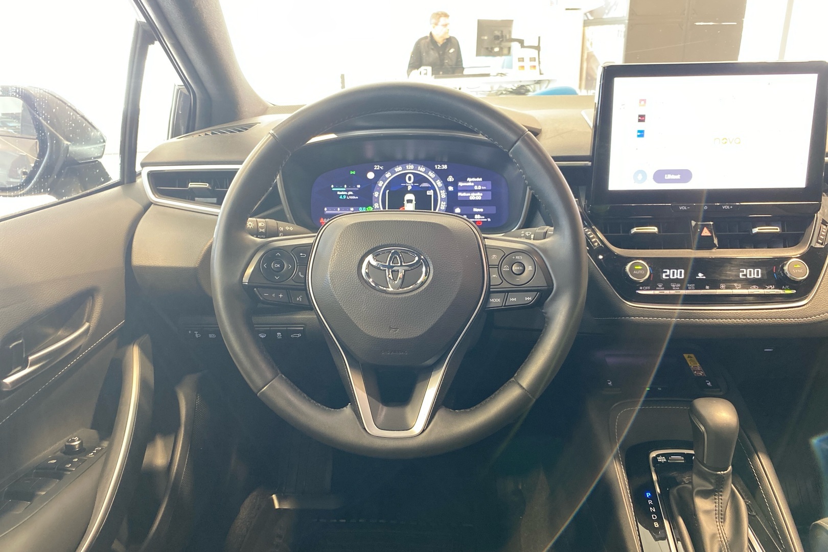 TOYOTA COROLLA 2025