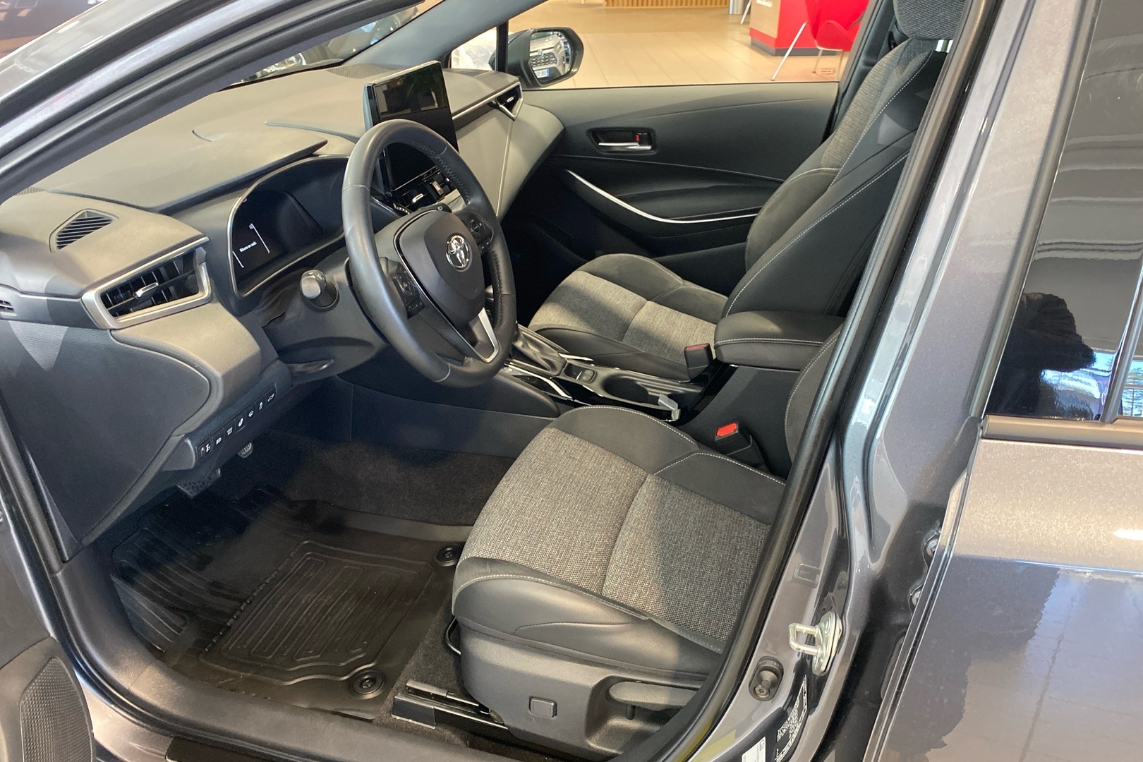 TOYOTA COROLLA 2025