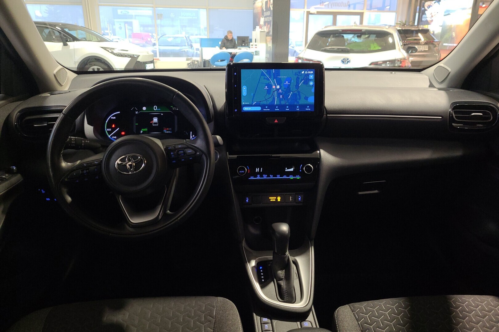 TOYOTA Yaris Cross 2023