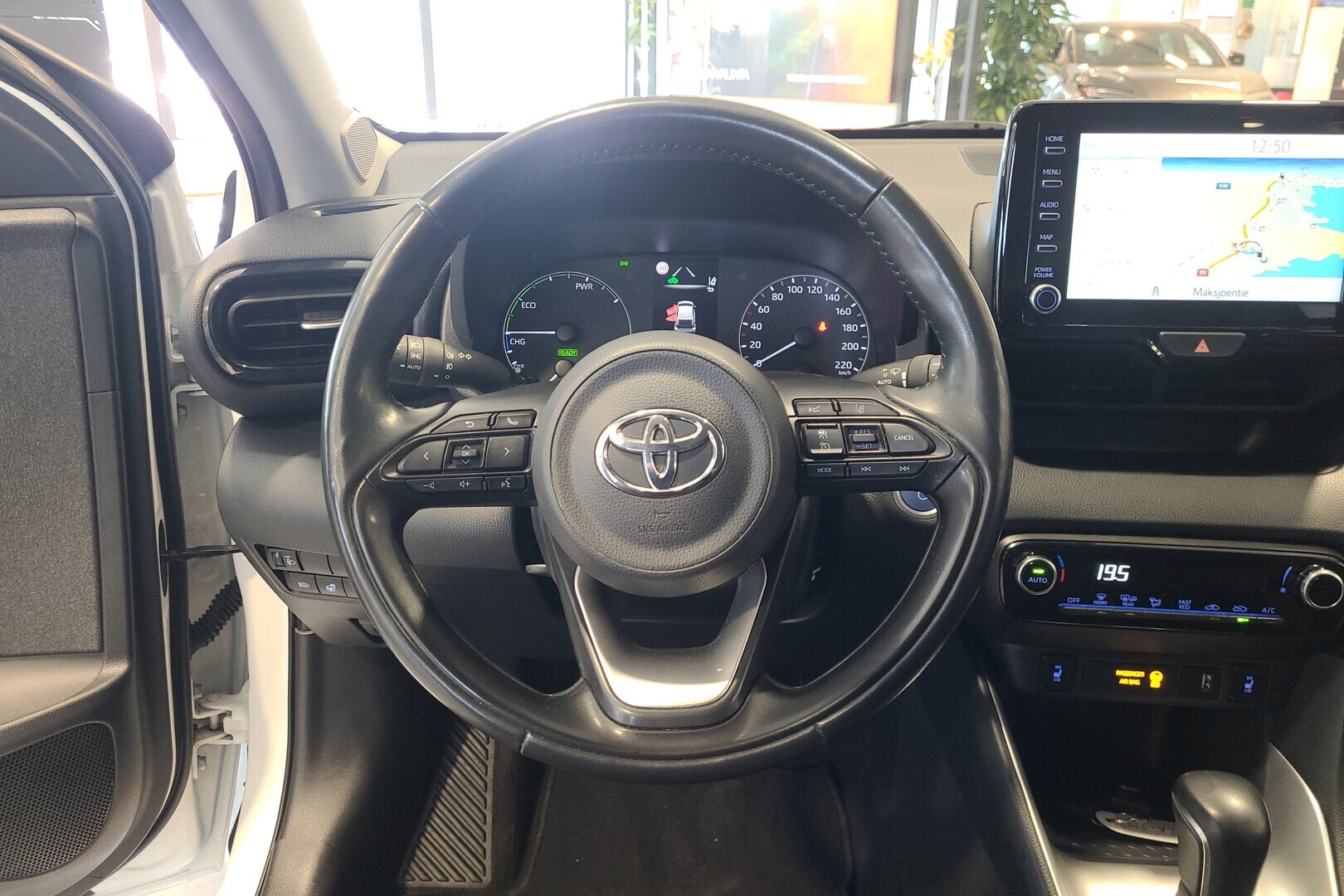 TOYOTA Yaris 2021