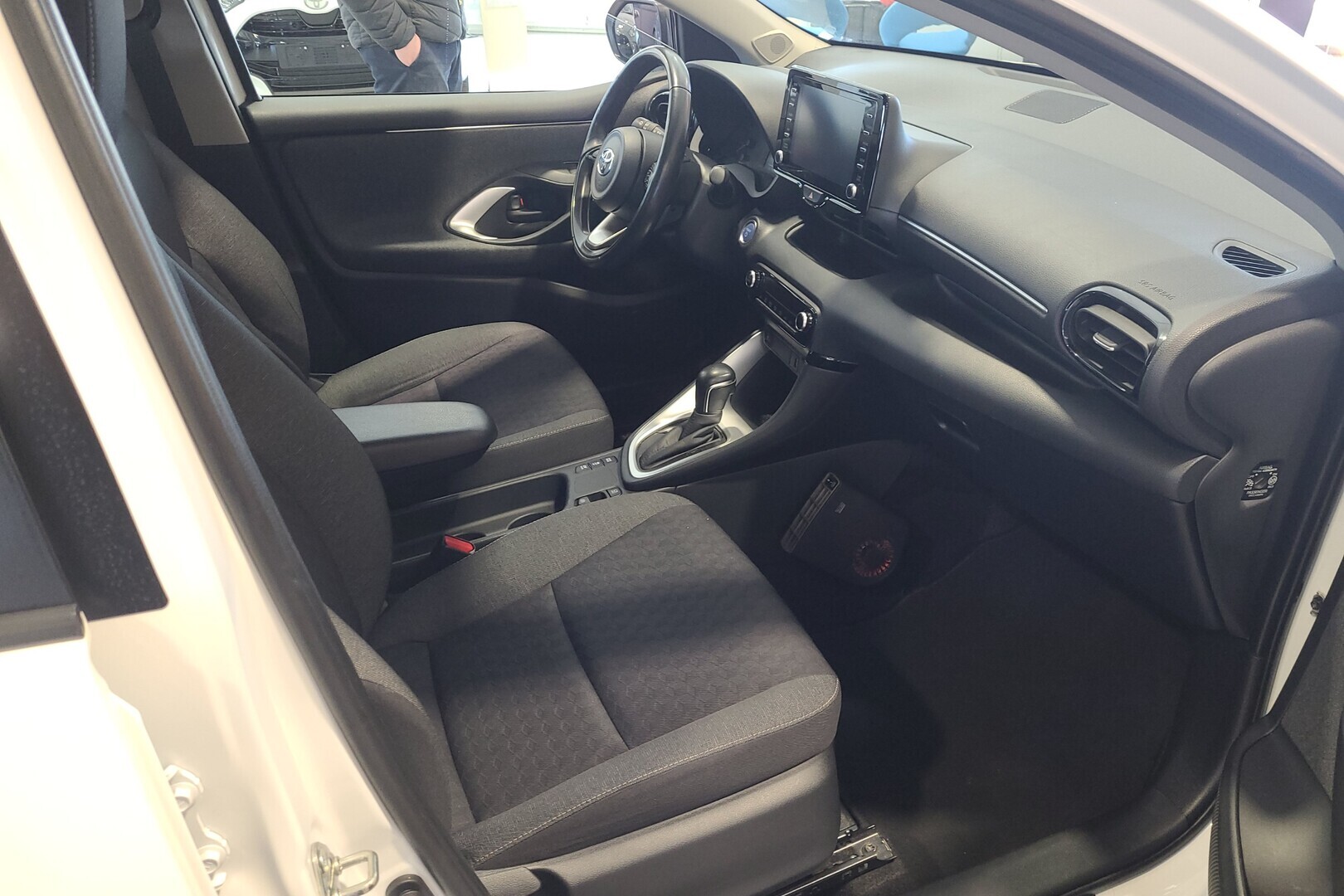 TOYOTA Yaris 2021