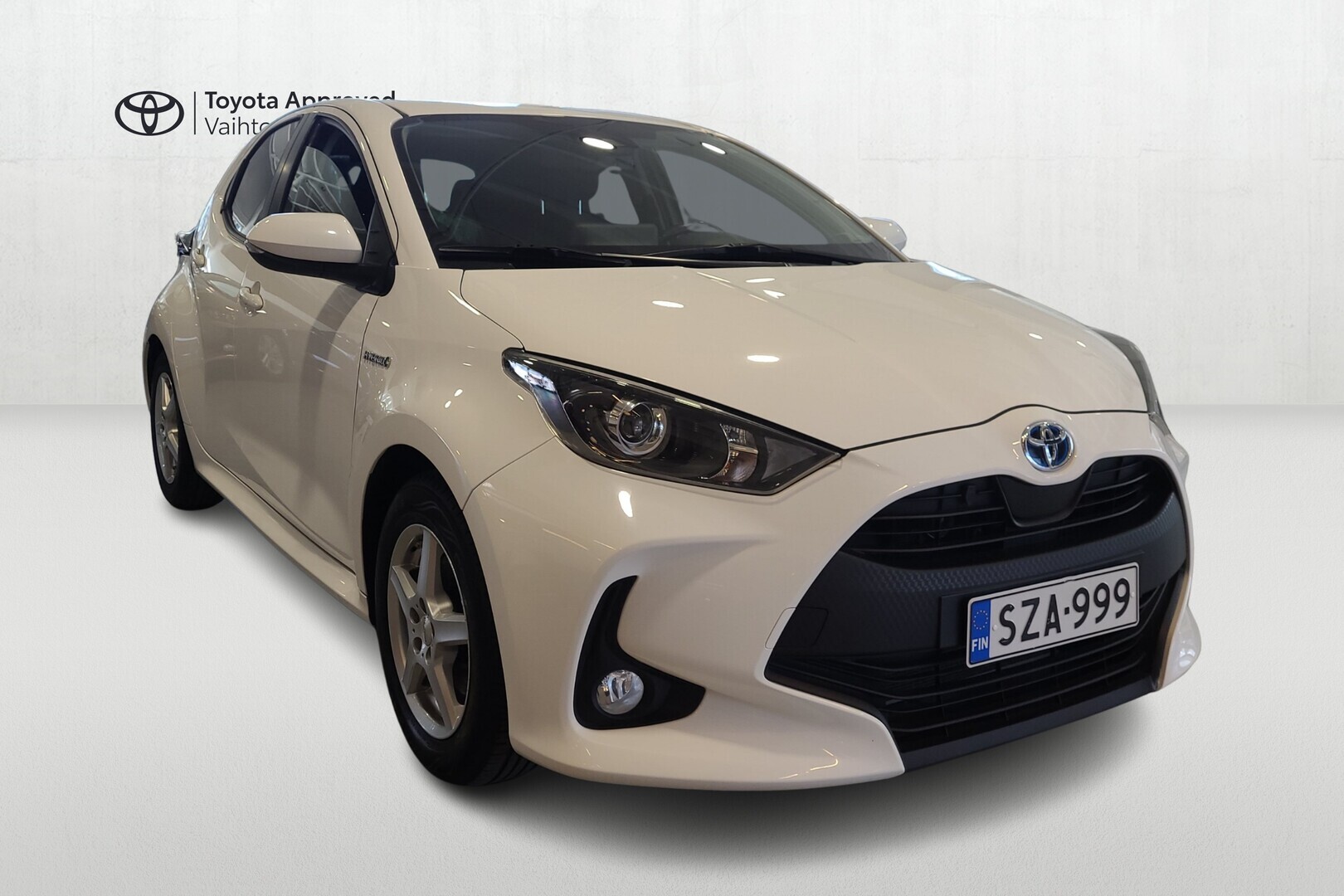TOYOTA Yaris 2021