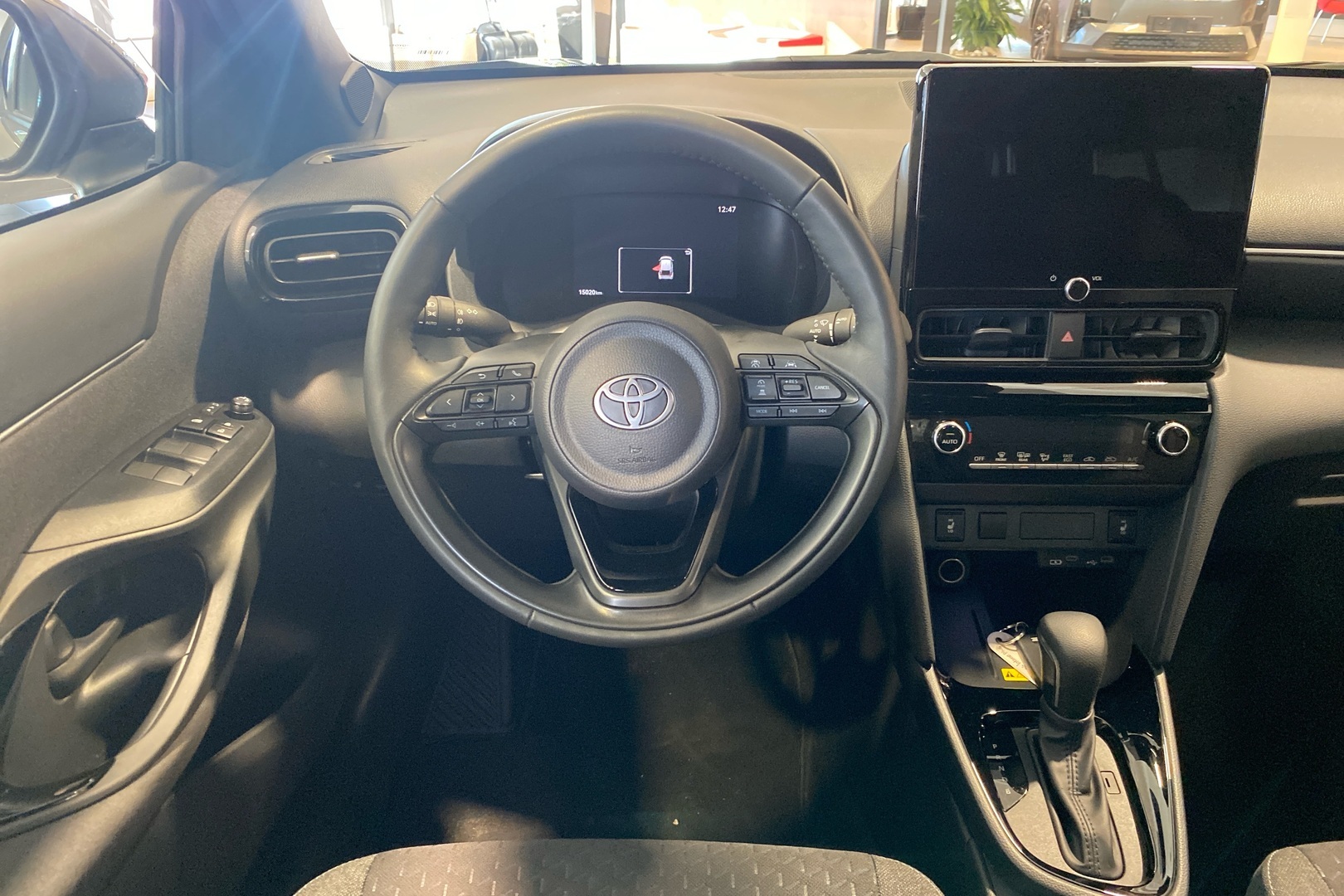 TOYOTA Yaris Cross 2025