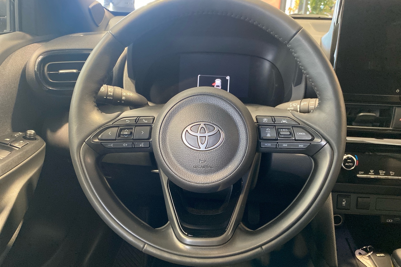 TOYOTA Yaris Cross 2025