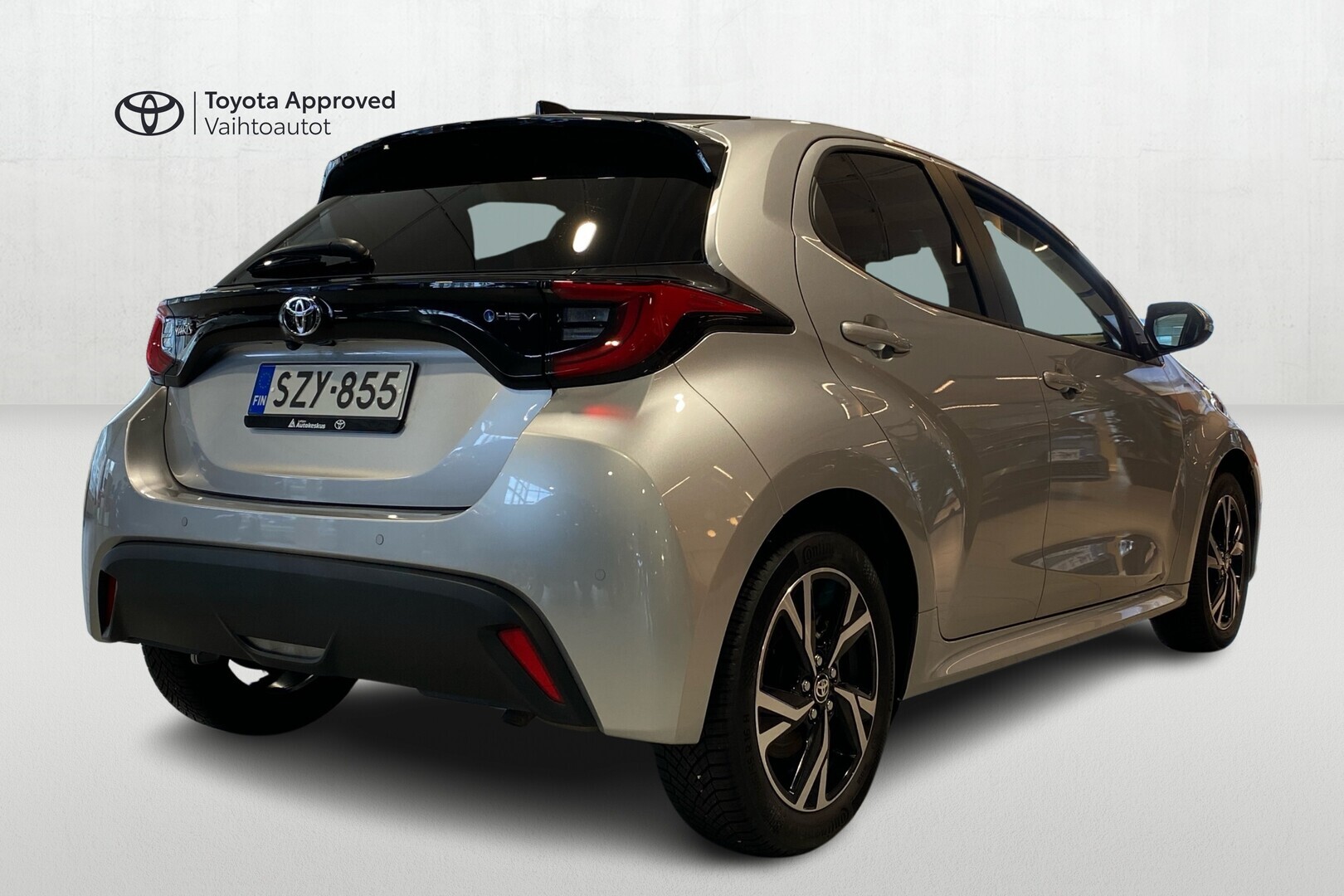 TOYOTA YARIS 2025