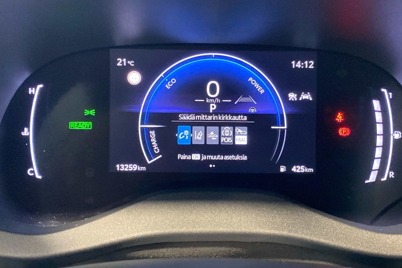 TOYOTA Yaris Cross 2025