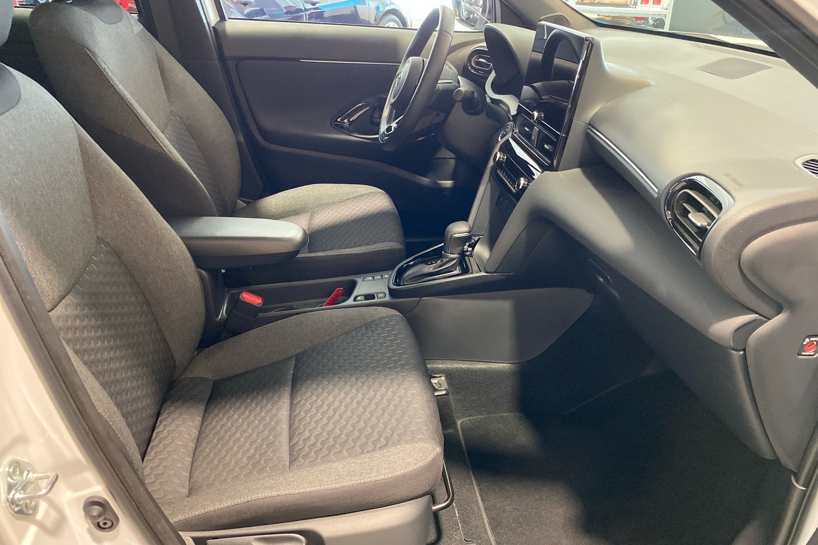 TOYOTA Yaris Cross 2025