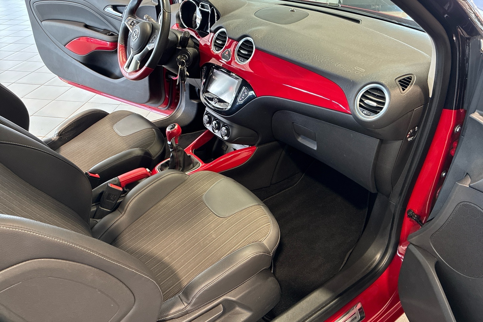 OPEL Adam 2014