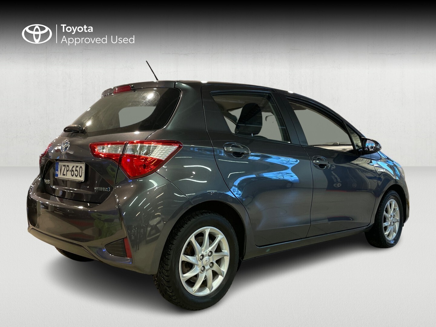 TOYOTA Yaris 2017